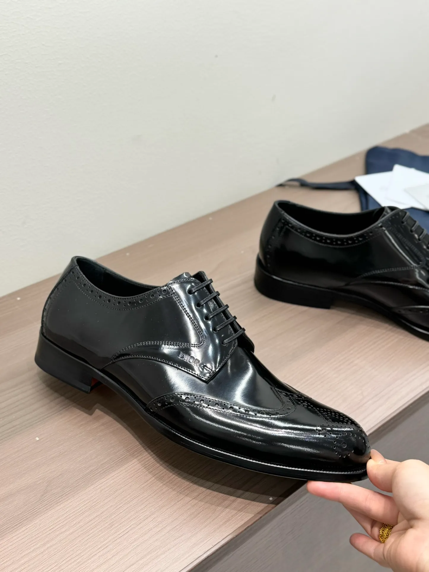 [Dior] Top P: 960💰 Standard code 39-44 (38.45.46 custom-made, non-returnable and non-exchangeable) Dior Dior's latest high-end men's boutique casual leather shoes, imported cowhide upper, water-dyed cowhide lining, imported leather outsole, perfect details are impeccable.